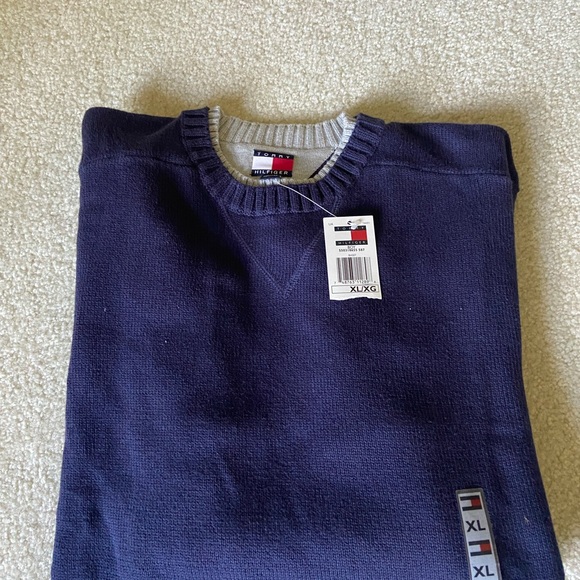 NWT Tommy Hilfiger Men's Crewneck Sweater - Picture 1 of 2